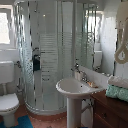 鲍里斯公寓 公寓 波雷奇